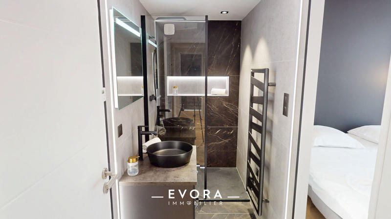 Appartement - 125 m² - 5 pièces