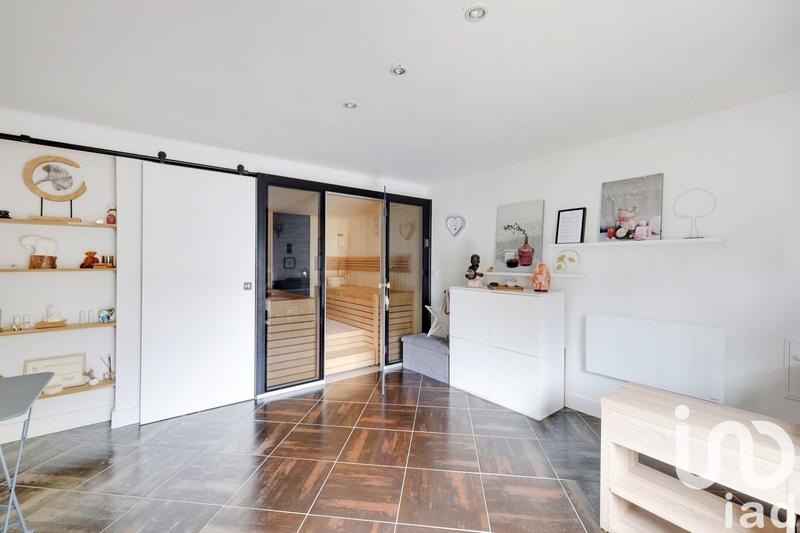 Maison - 187 m² - 8 pièces