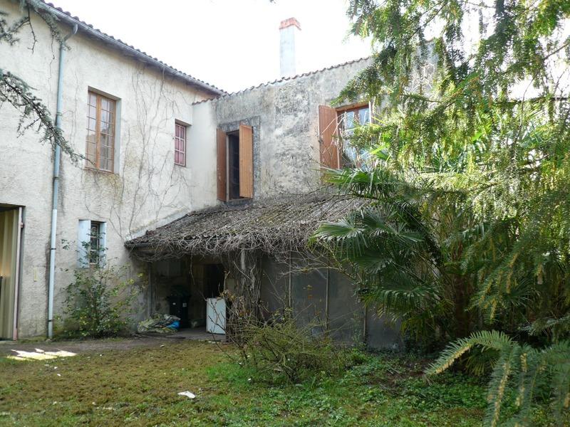 Corps de ferme - 145 m² - 9 pièces