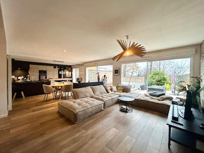 Maison - 167 m² - 7 pièces