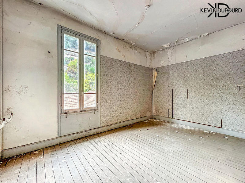 Maison - 110 m² - 7 pièces