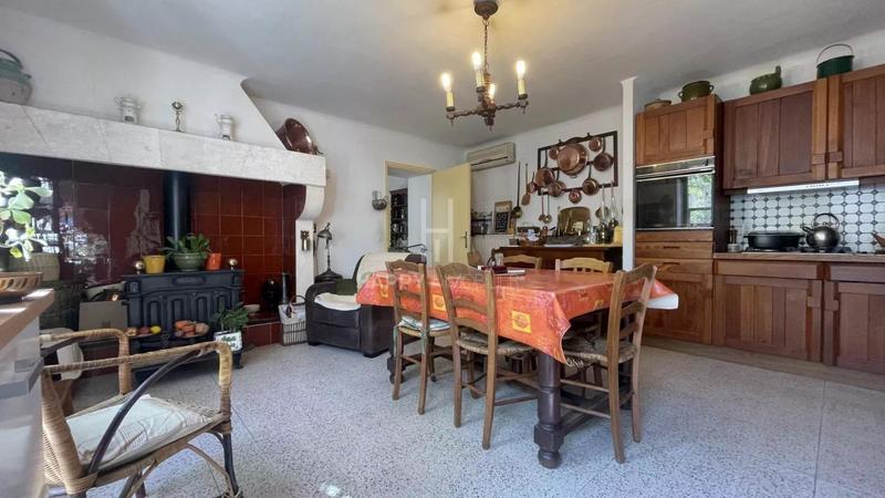 Mas - 230 m² - 7 pièces