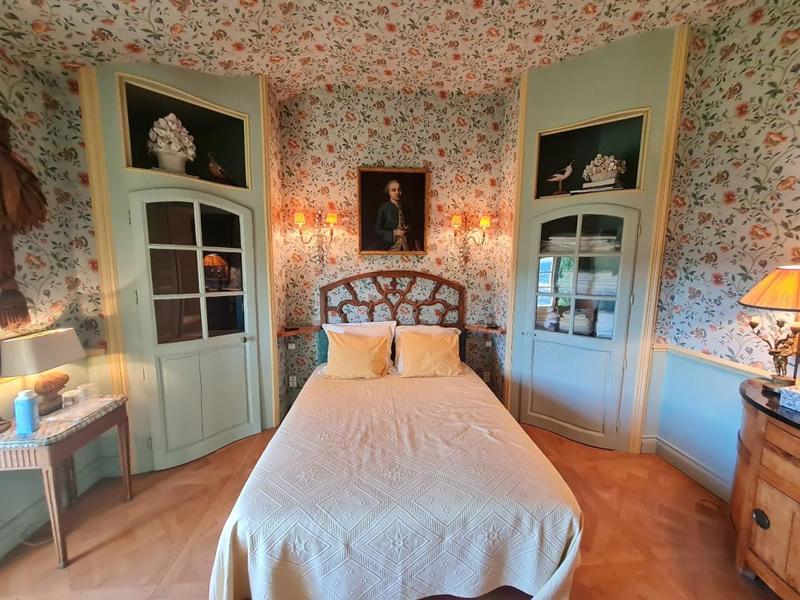 Demeure - 802 m² - 15 pièces