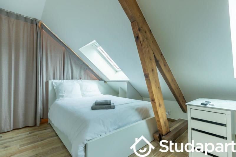 Chambre - 10 m² - 1 pièce