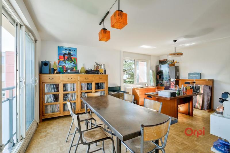 Appartement - 93 m² - 4 pièces