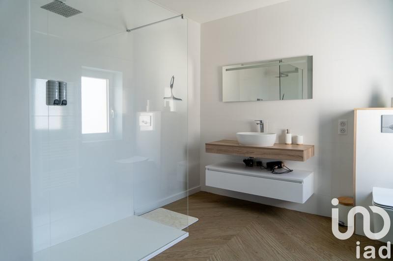 Maison - 277 m² - 7 pièces