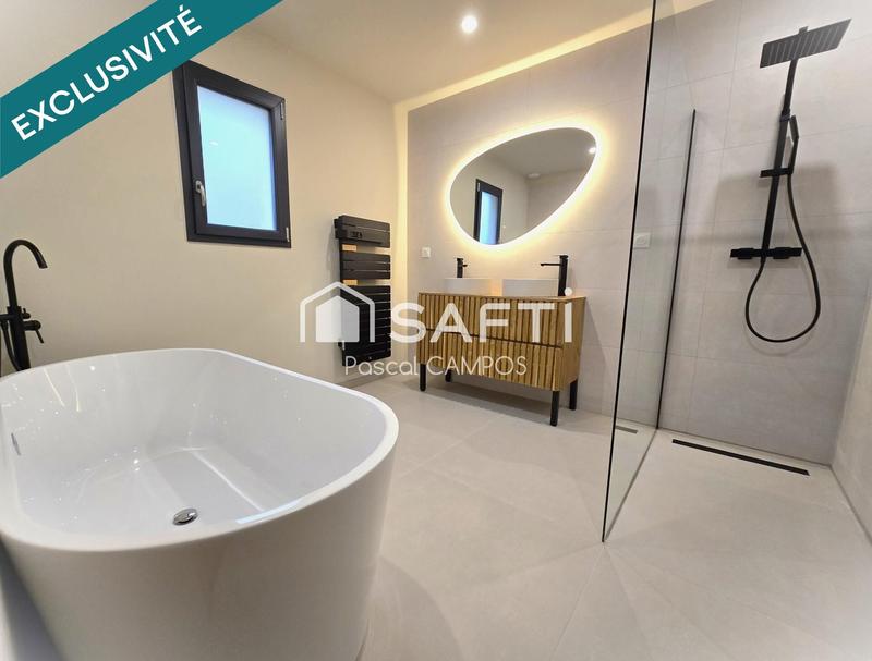 Maison - 228 m² - 7 pièces