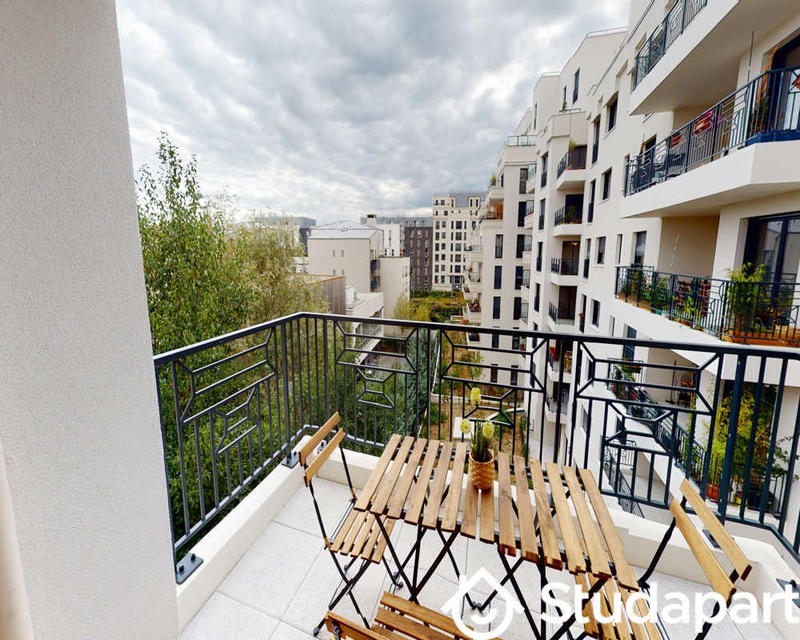 Chambre - 90 m² - 1 pièce