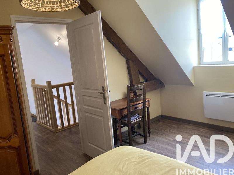 Maison - 327 m² - 13 pièces