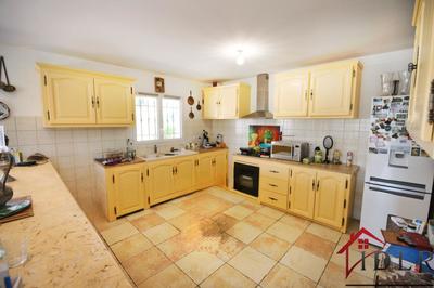 Villa - 201 m² - 12 pièces