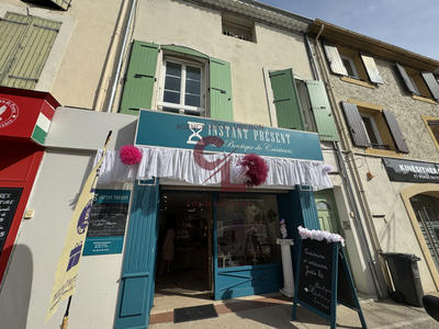 Magasins - 70 m² - 2 pièces