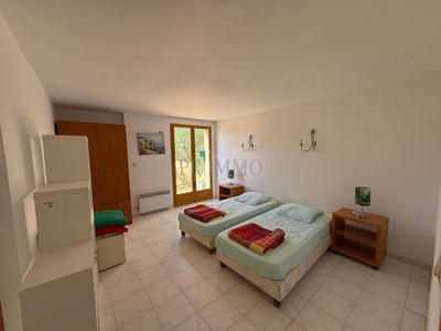 Villa - 180 m² - 5 pièces