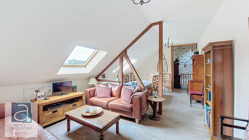 Appartement - 77 m² - 6 pièces