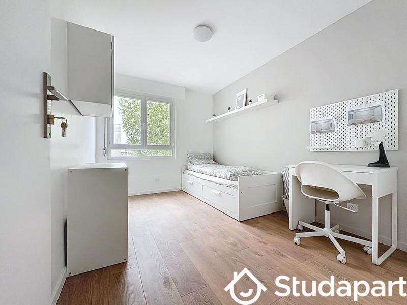 Chambre - 9 m² - 1 pièce