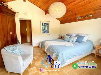 Maison - 195 m² - 7 pièces