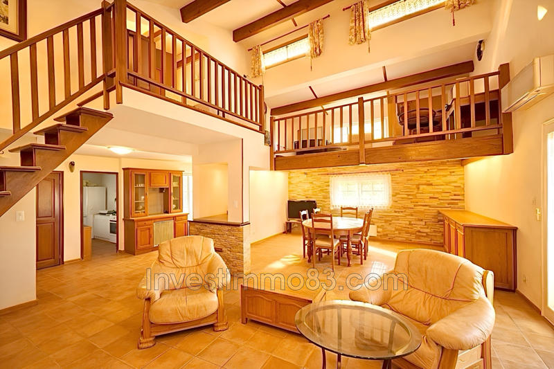 Maison - 140 m² - 6 pièces