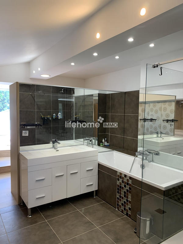 Mas - 238 m² - 7 pièces