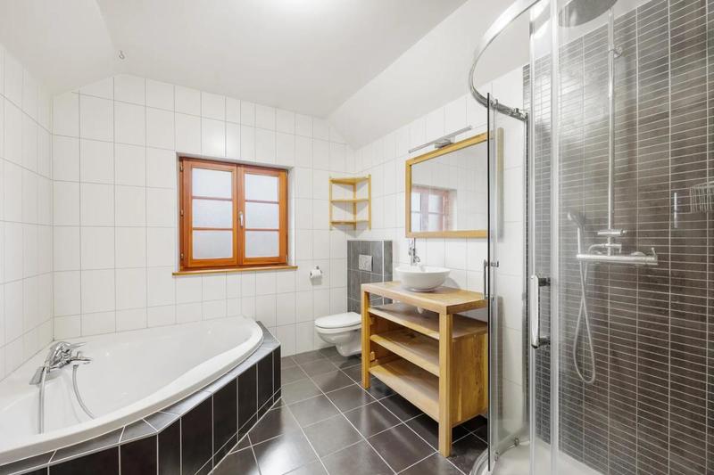 Maison - 93 m² - 4 pièces