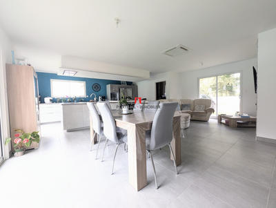 Maison - 148 m² - 5 pièces