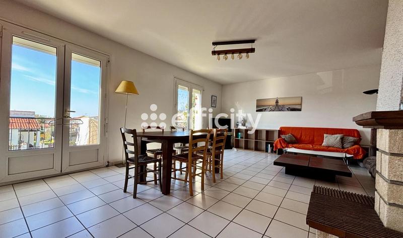 Villa - 260 m² - 10 pièces