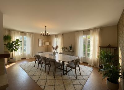 Maison - 199 m² - 9 pièces