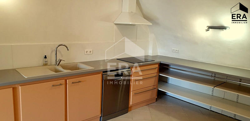 Appartement - 99 m² - 3 pièces