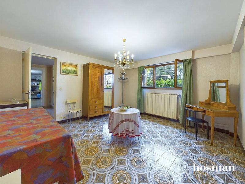 Maison - 218 m² - 5 pièces