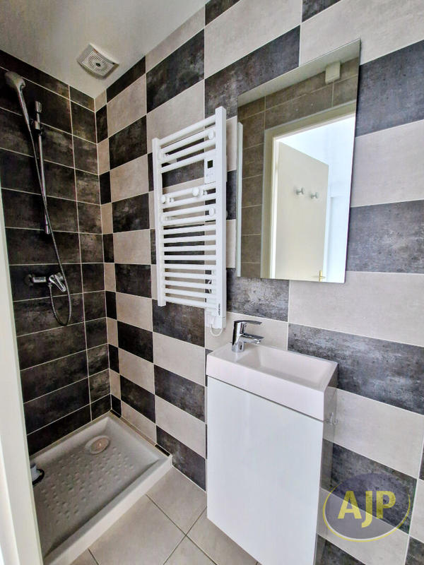 Maison - 142 m² - 6 pièces