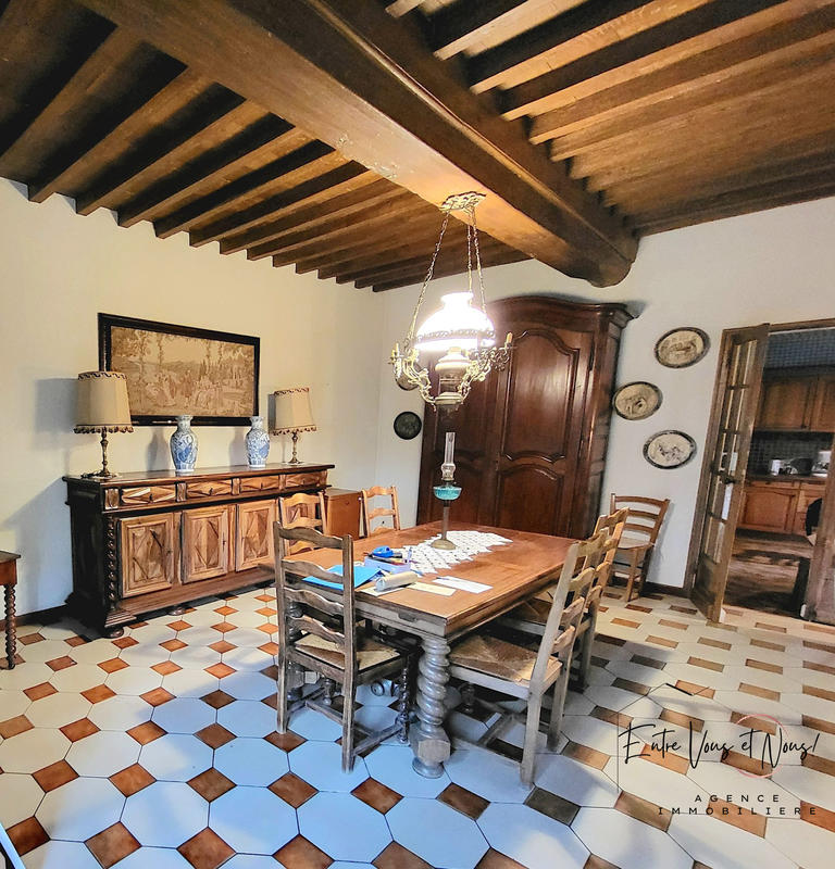 Maison - 336 m² - 8 pièces