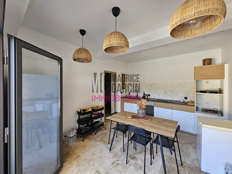 Loft - 178 m² - 5 pièces