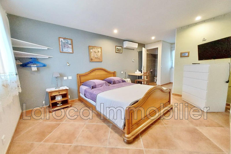 Maison - 272 m² - 8 pièces