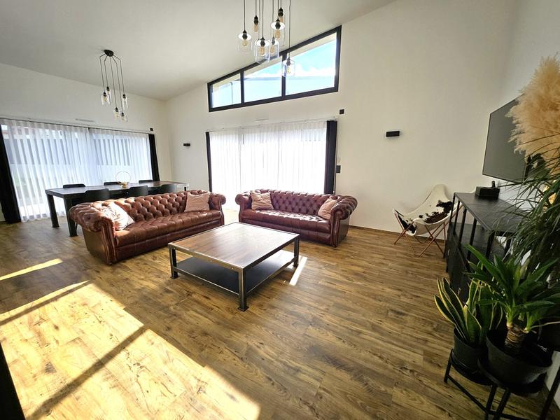 Maison contemporaine - 142 m² - 6 pièces