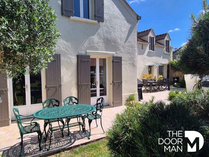 Maison ancienne - 216 m² - 8 pièces