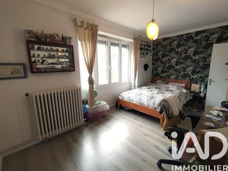 Maison - 250 m² - 6 pièces