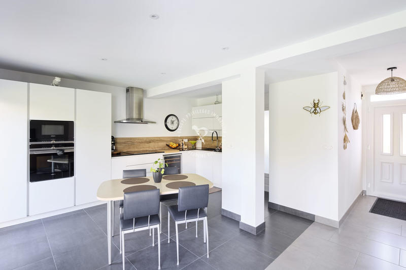 Maison - 157 m² - 7 pièces