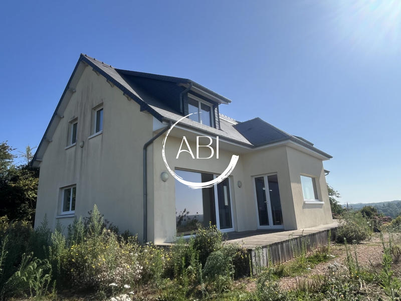 Maison - 212 m² - 7 pièces