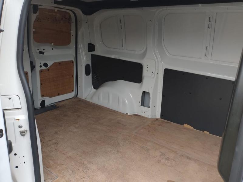 Peugeot Expert III 2.0 Bluehdi 120 s&amp;S Eat8 Std. Asphalt