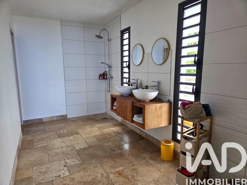 Maison - 422 m² - 12 pièces