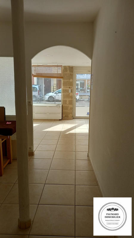 Local commercial - 89 m² - 5 pièces