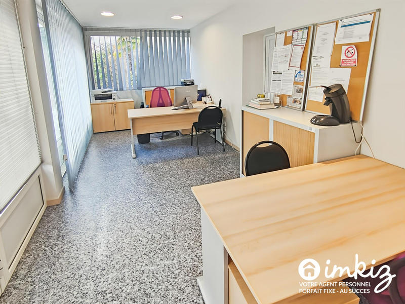 Maison - 408 m² - 13 pièces