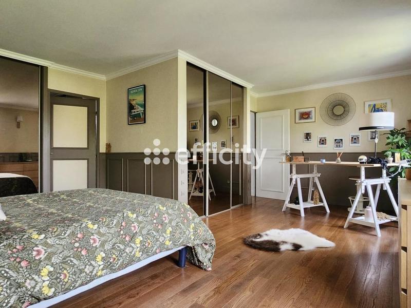 Pavillon - 167 m² - 7 pièces