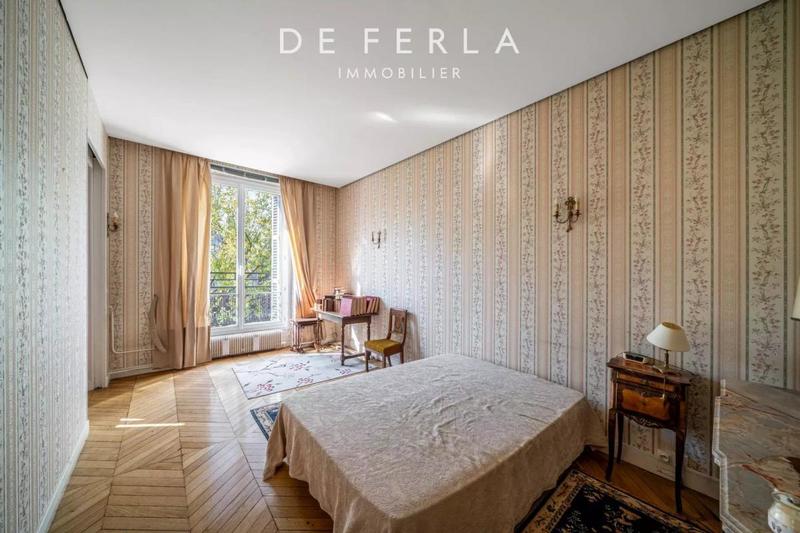 Appartement - 163 m² - 6 pièces