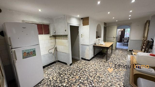 Maison ancienne - 150 m² - 3 pièces