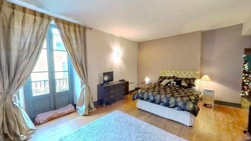 Maison traditionnelle - 183 m² - 10 pièces