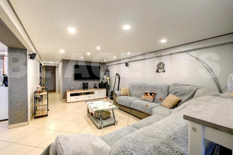 Maison traditionnelle - 191 m² - 9 pièces