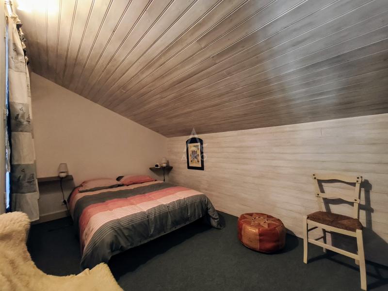 Maison - 206 m² - 10 pièces