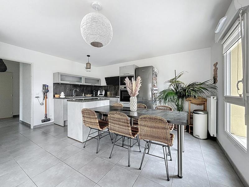 Appartement - 65 m² - 3 pièces