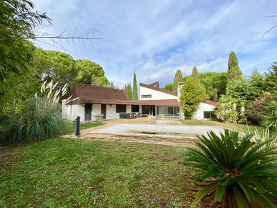 Maison - 298 m² - 7 pièces