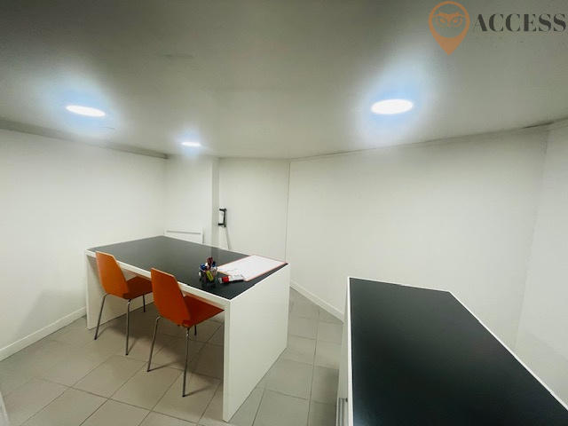 Local commercial - 99 m²