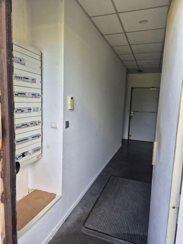 Parking / Garage - 1 065 m²